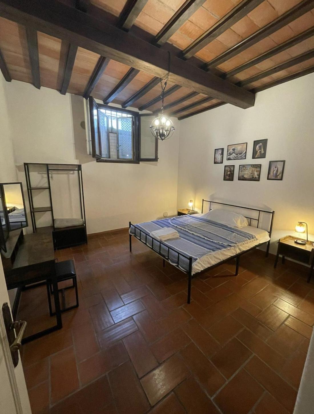 Classic Florentine Flat Apartment
