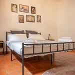Classic Florentine Flat With Garden